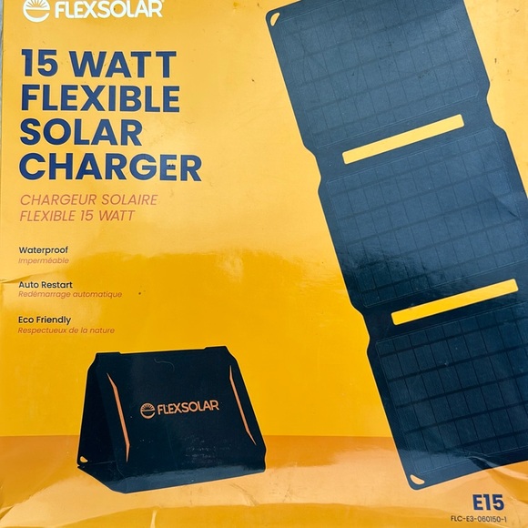 15 watt flexible solar charger. - Picture 1 of 6